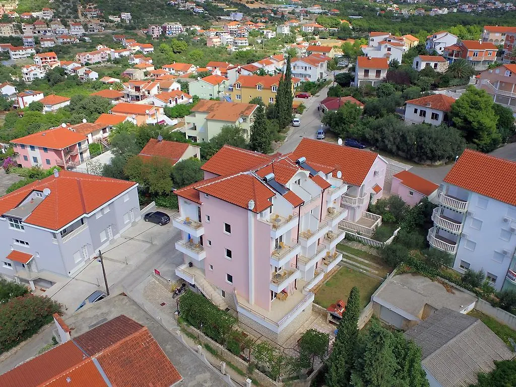 Apartments Kairos Seget Vranjica