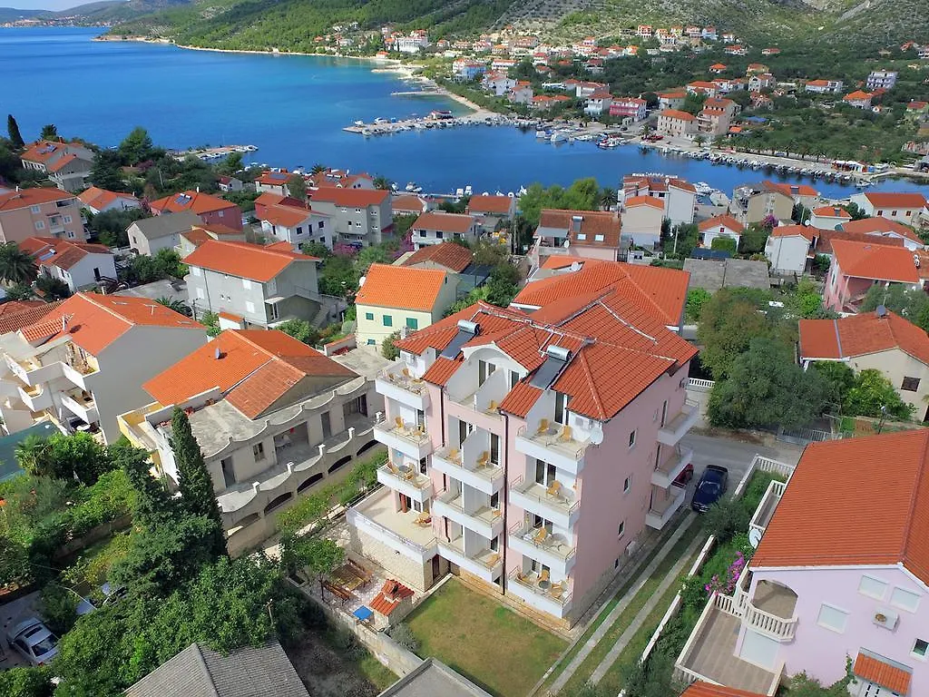 Apartments Kairos Seget Vranjica