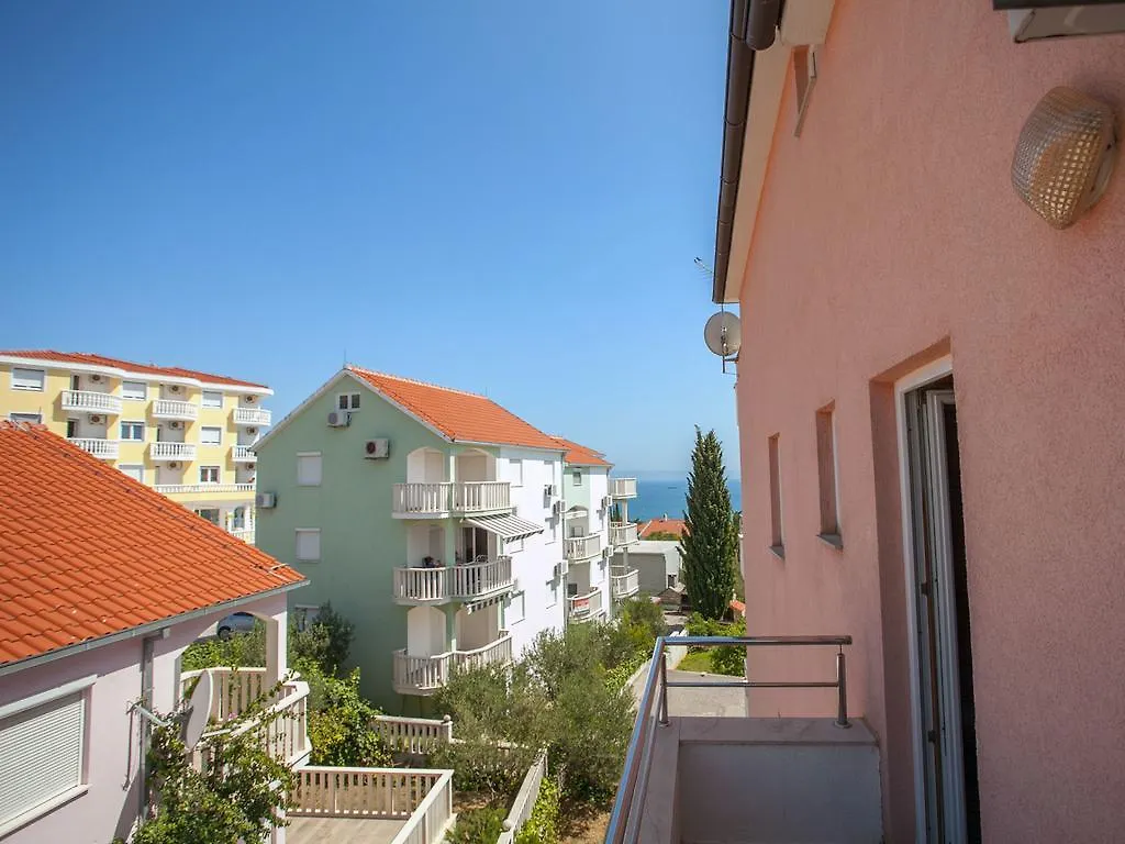Apartments Kairos Seget Vranjica Croácia